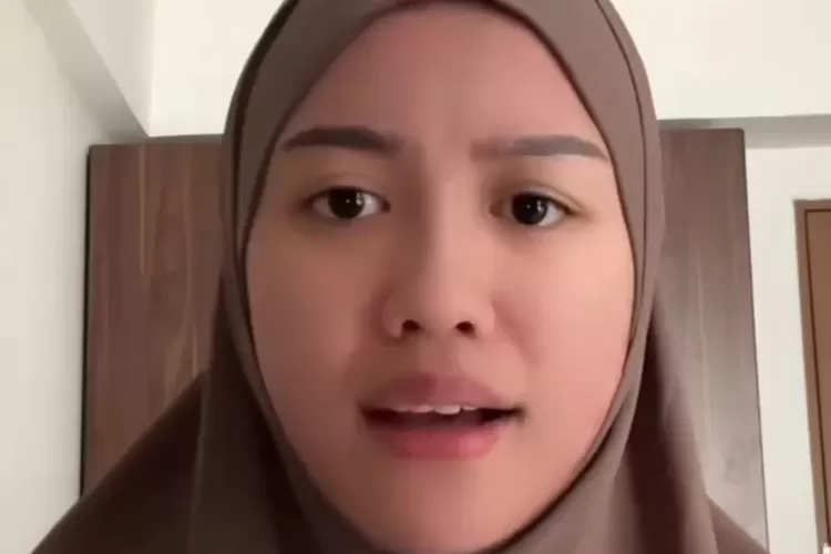 Lolly (Indonesian Celebrities) :v