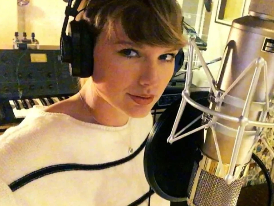 Taylor Swift (reputation: Studio Sessions)