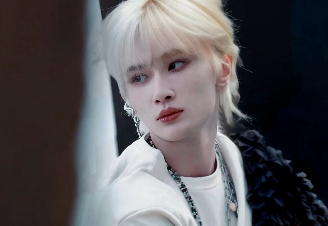 余大DIOR