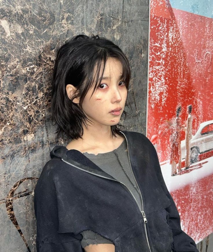 IU (SOLOIST)