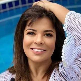 Mara Maravilha  (Cantora)
