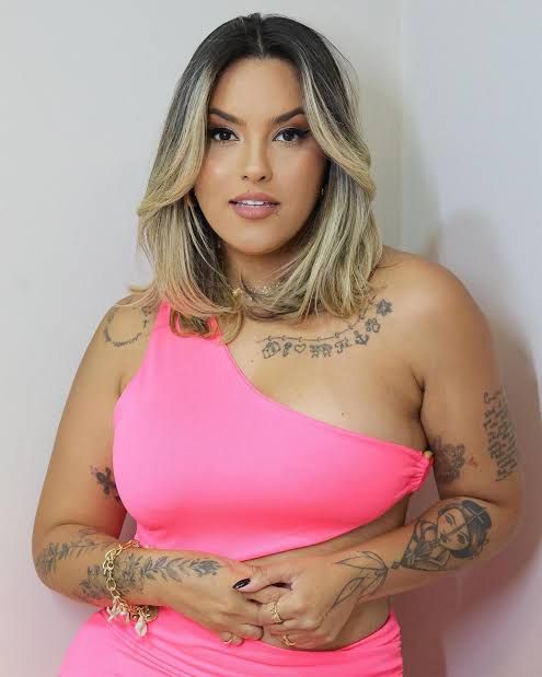 Yara Tchê (Vocalista da Seu Desejo)