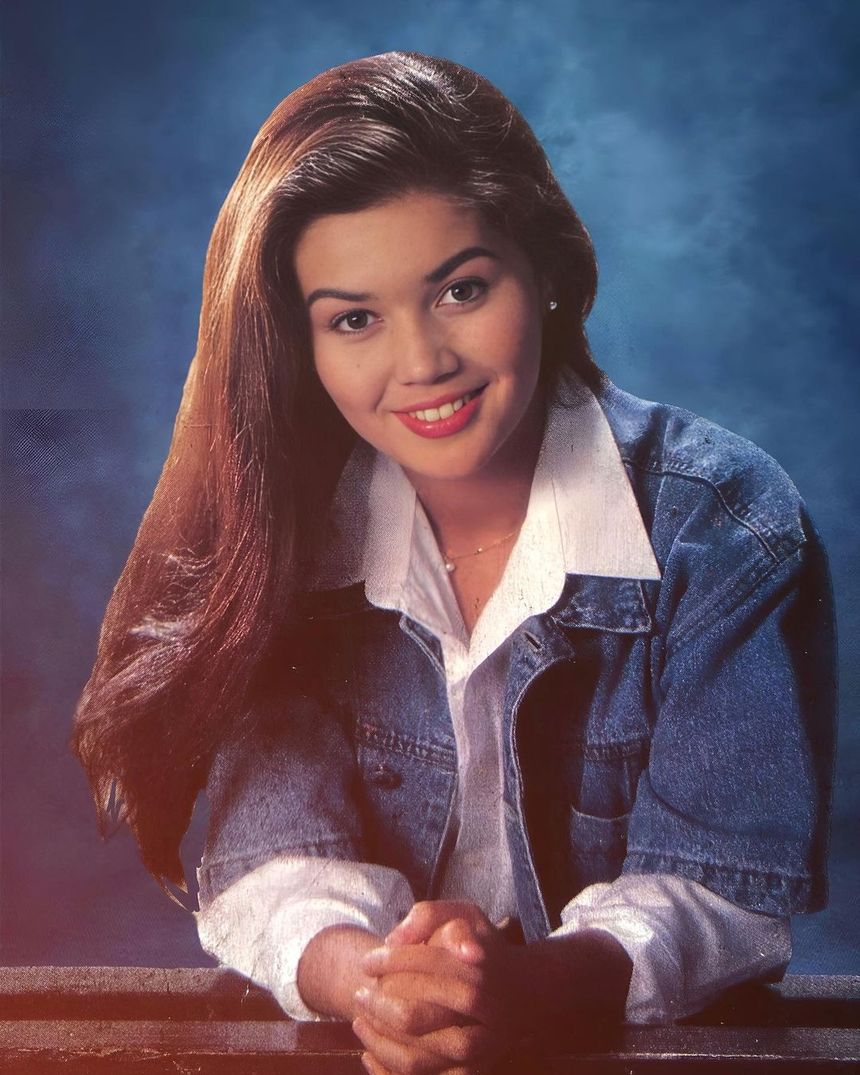  Donna Cruz