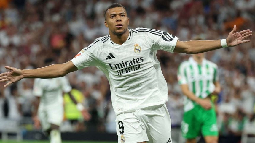 Kylian Mbappé (hablando español)