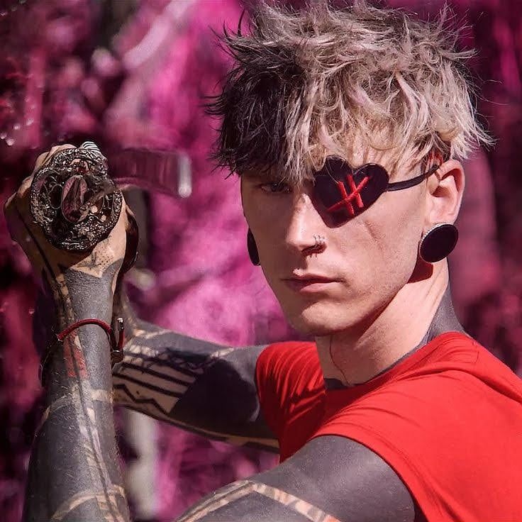 Machine Gun Kelly (Colson Baker/MGK)