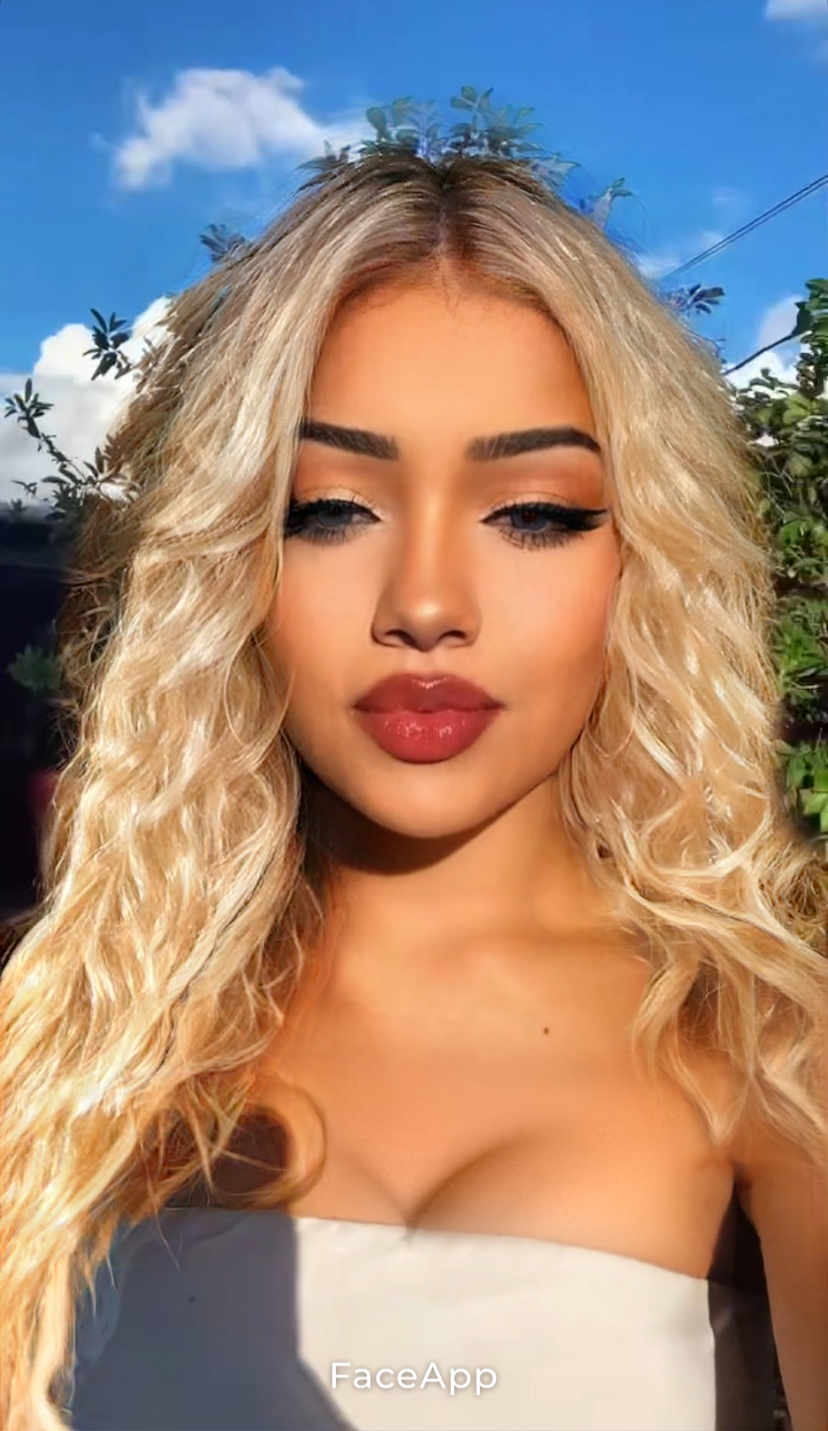 Laura Machado 222