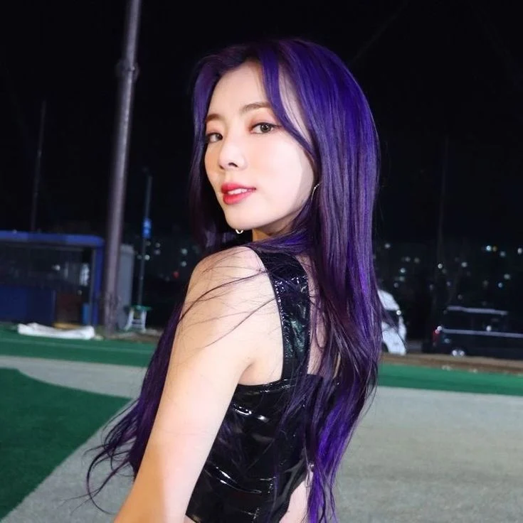 Na Goeun (Purple Kiss)
