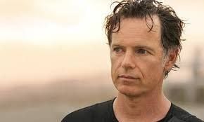 Bruce Greenwood 
