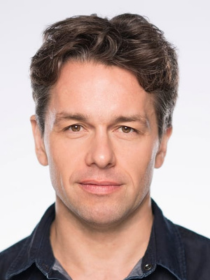 Julian Ovenden