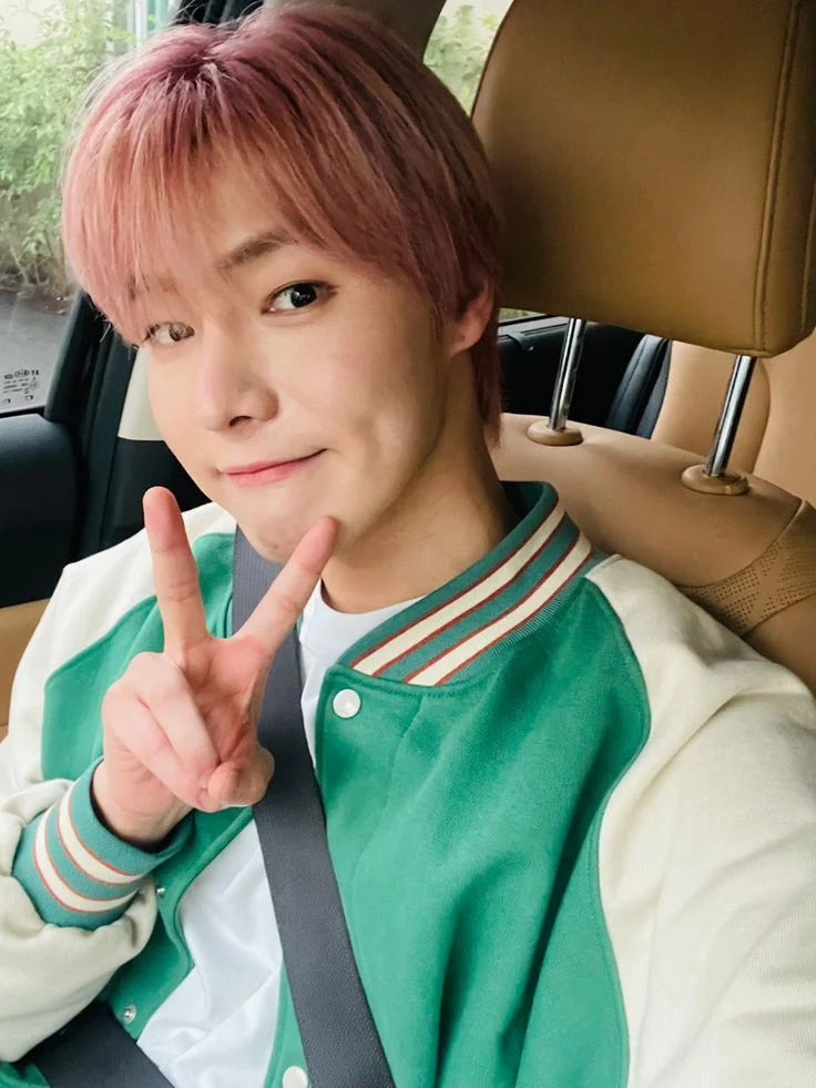 Yonghoon (용훈) ONEWE