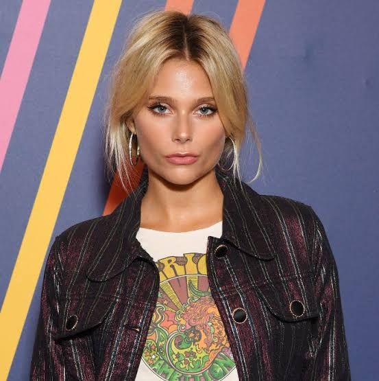 Valentina Zenere (Ámbar)