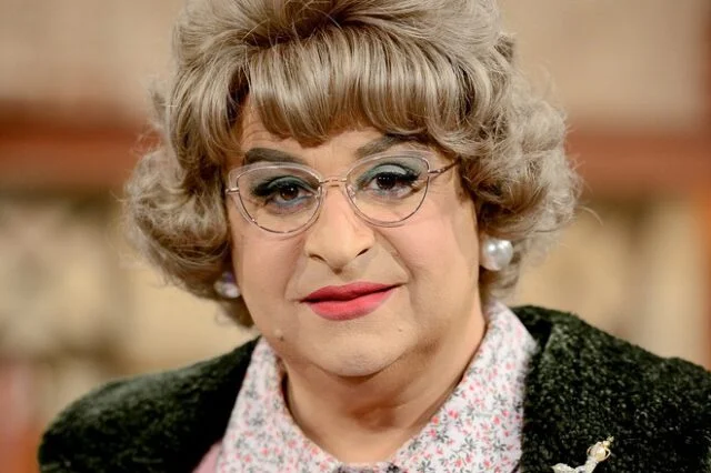 Μάρκος Σεφερλής (Seper mammy - Greek actor)