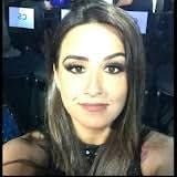 Mariana féo (cantando)