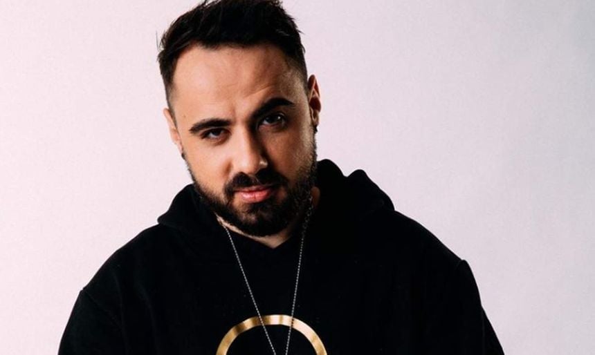 Emi (Noaptea Tarziu) (Romanian Singer)