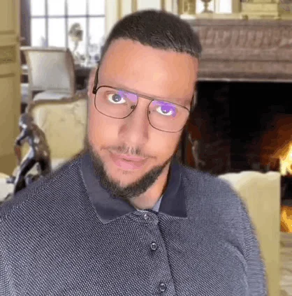 Augustin (Malik Bouti)