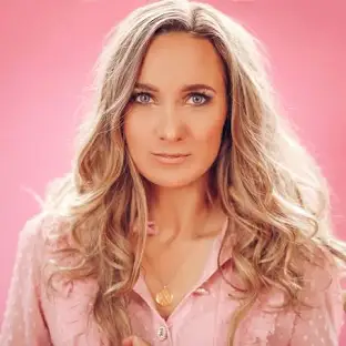 Emma Stevens (Emma Nadine)
