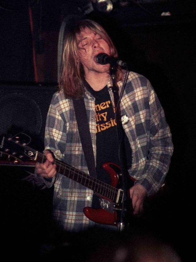 Kurt Cobain (bleach era) 
