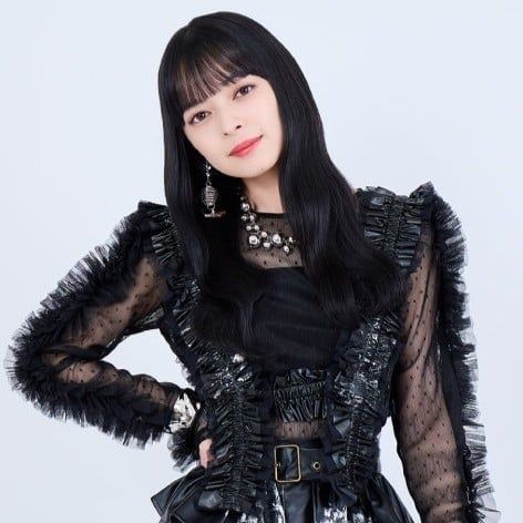 Kamikokuryo Moe (Japanese Female Artist)