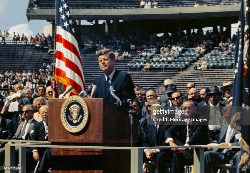 Moon Landing - Speech Recorder - 02. "We choose to go to the Moon"