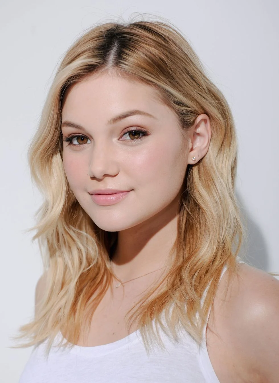 talking model olivia holt