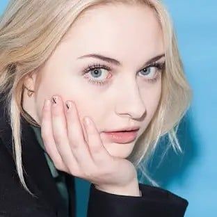 Låpsley (Holly Lapsley Fletcher)