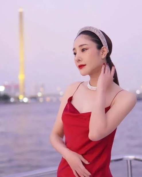 Tangmo Nida แตงโม นิดา (All Rounder)
