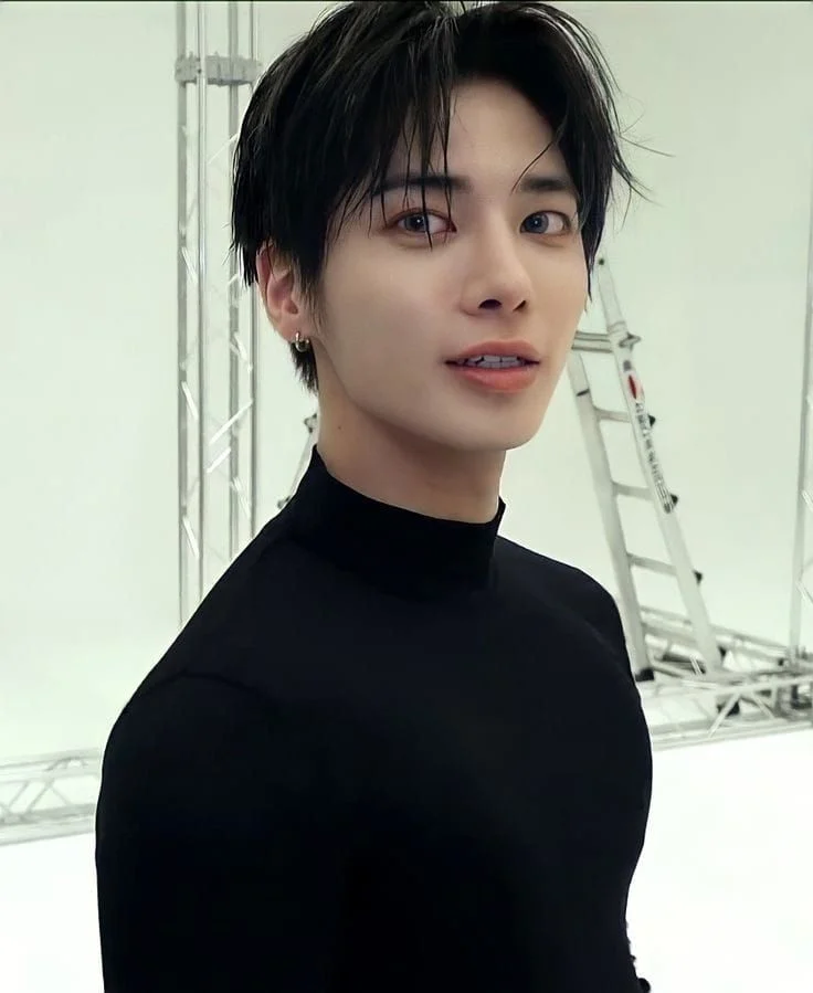 Taehyng of TXT (Model by @/kyuminity on YT)