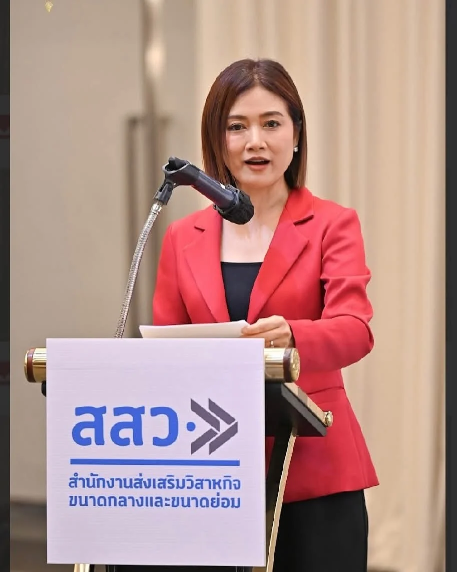 Waraporn Sompong (Happykraten) [Thai Female News Anchor]