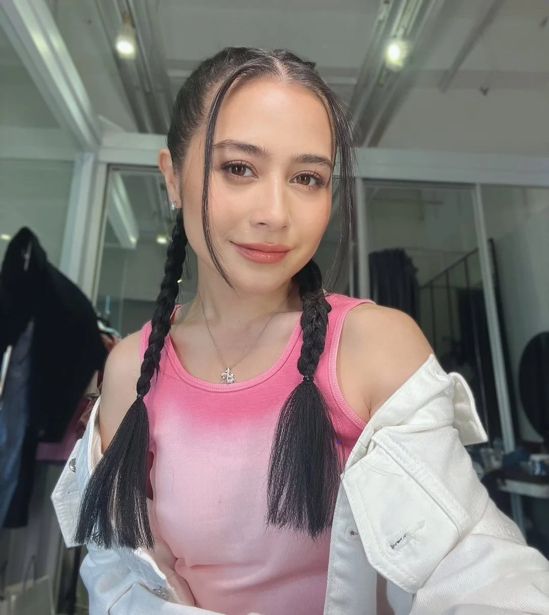 Prilly Latuconsina