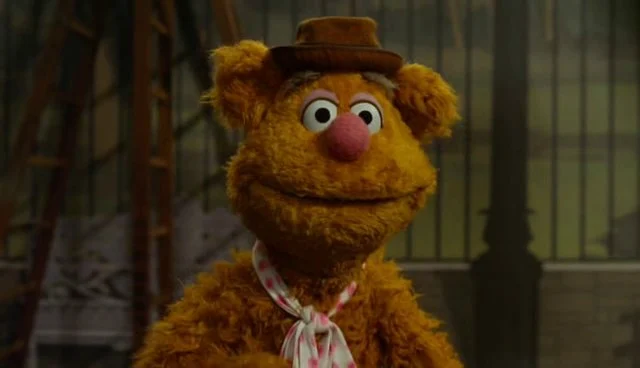 Fozzie El Oso - Oso Figaredo (Moises Palacios) Español Latino - Latin American Spanish Dub (Los Muppets - The Muppets - Los Muppets 2 Los Mas Buscados - The Muppets 2 Most Wanted) Fozzie The Bear  