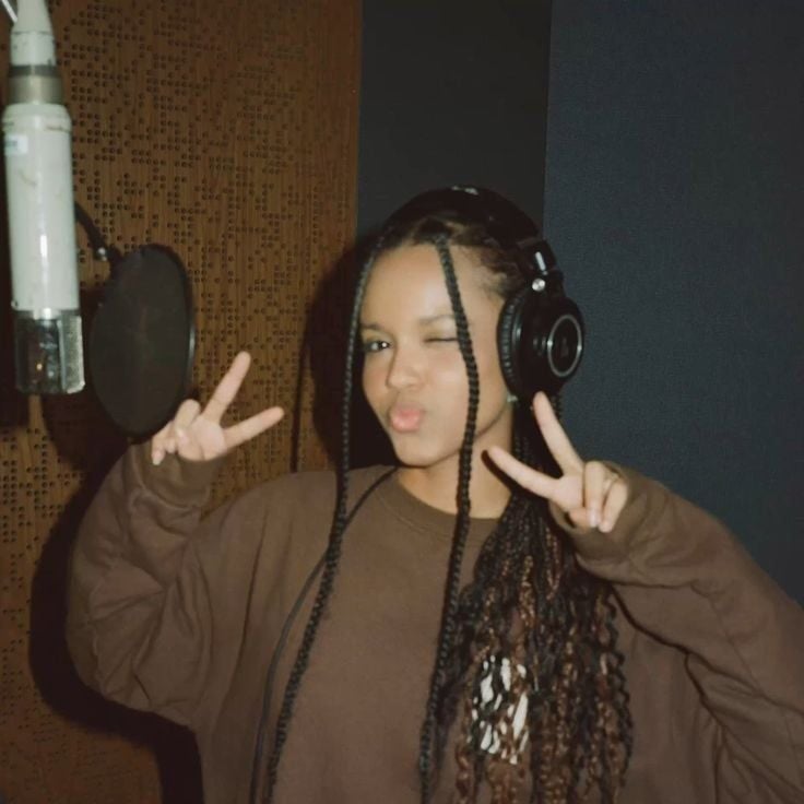 Samara Siqueira [strong ver]